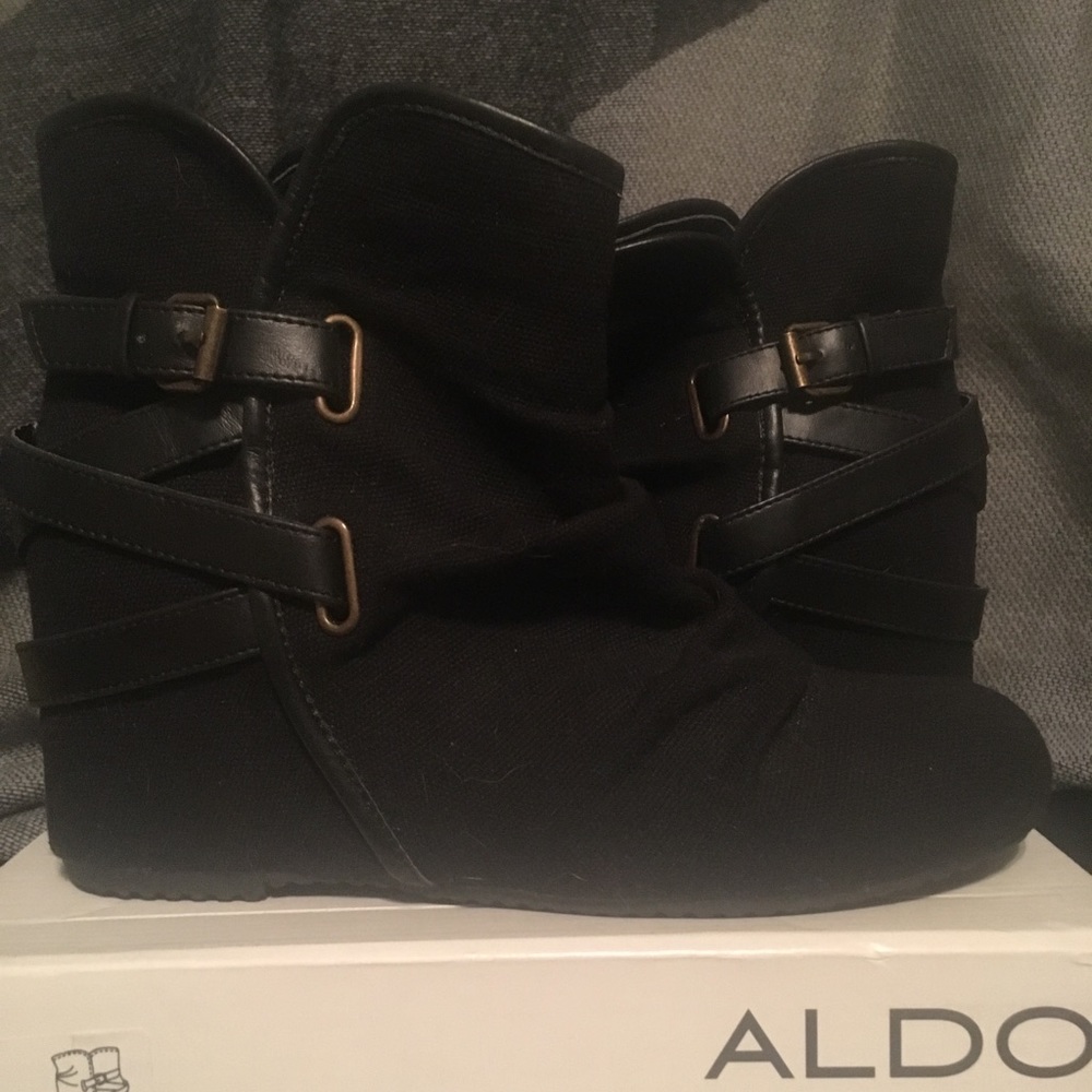 Also black ankle boots
